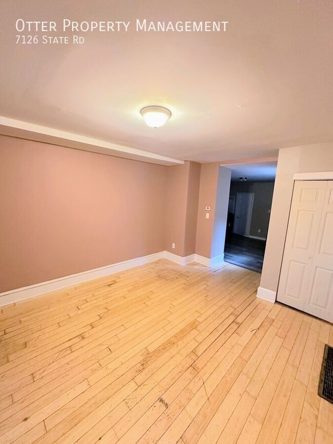 Photo - 7126 State Rd.