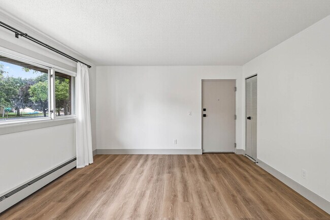 Photo - 135 16th Ave NE Unidad 3