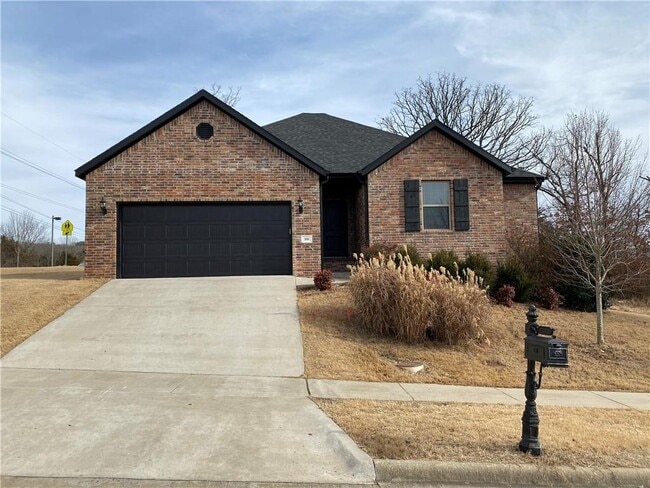 Photo - 108 S Woodsprings Dr House