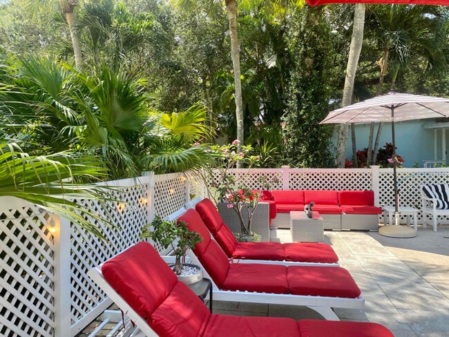 Photo - 720 Lantana Ln Unit B