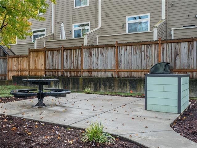 Photo - West End Apartments