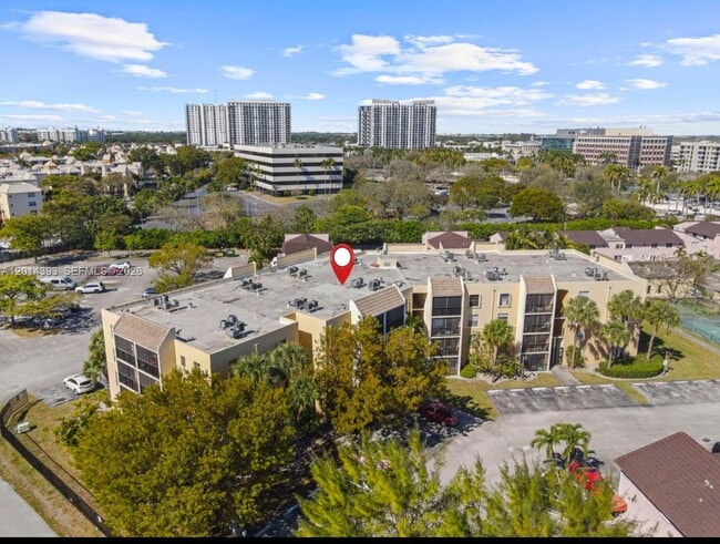 Photo - 8005 Lake Dr Unidad 408