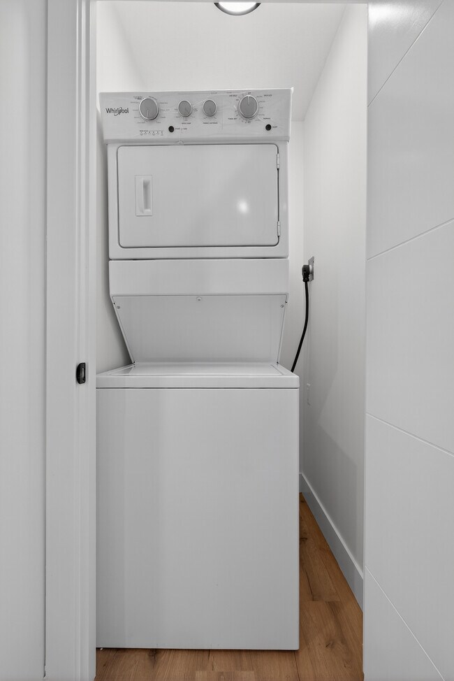 Photo - 9337-93387 87 Ave NW Unit 3