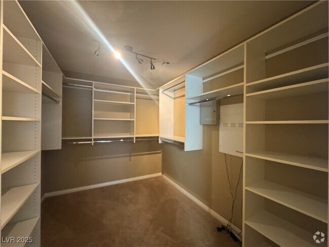 Building Photo - 7334 W Mistral Ave Rental