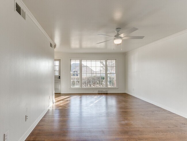 Photo - 3 Bedroom Rental in the Village!!