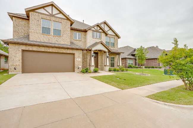 Building Photo - Spacious 5-Bedroom Home In Beautiful Burleson!