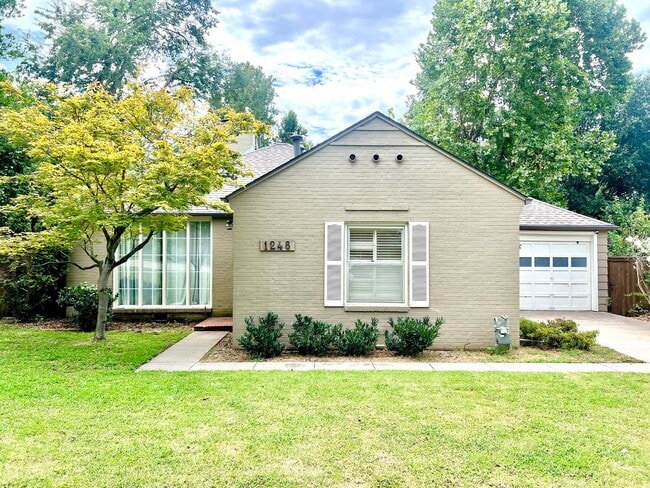 Building Photo - Updated Brookside Bungalow! Rental