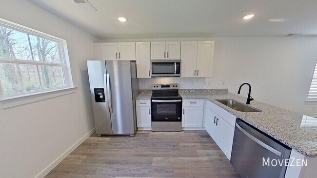 Photo - 275 Vanderbilt Rd