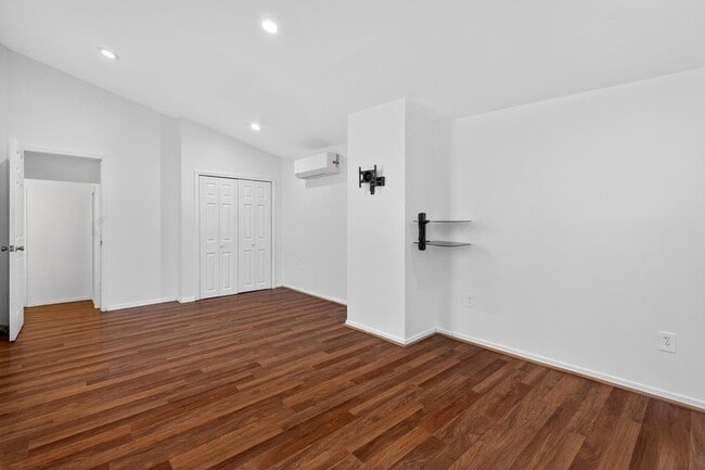 Photo - 104 McAdoo Ave
