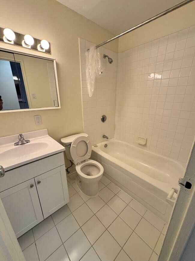 Photo - 202 Freeman St Unit 712