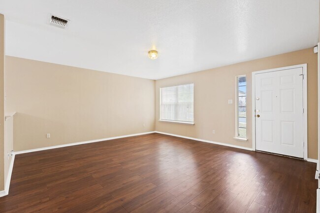 Photo - 3 Bedroom/2 Bath Meadow Brook Subdivision