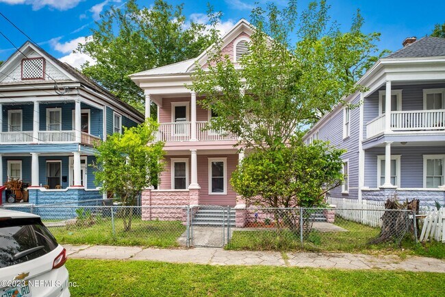 Photo - 1832 Walnut St