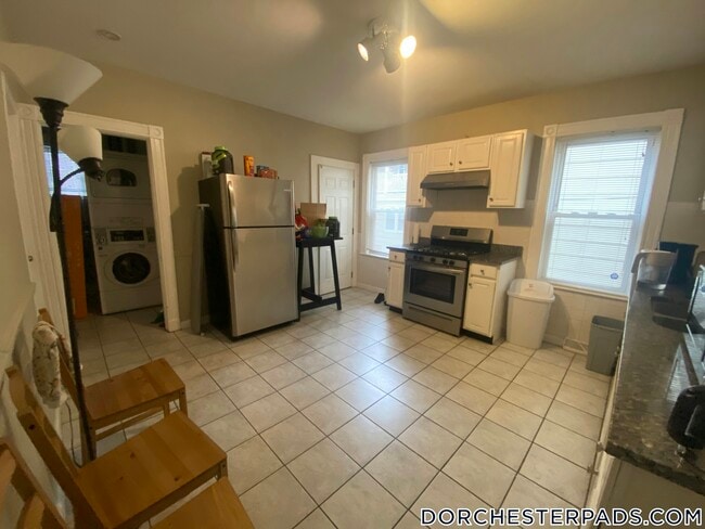 Photo - 9 Taft St Unit 1