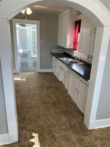 Photo - 1611 Park St