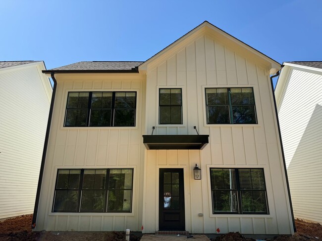 Building Photo - Ivy Lane Rental