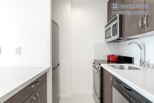 Photo - 899 Pine St Unidad SI FL7-ID237