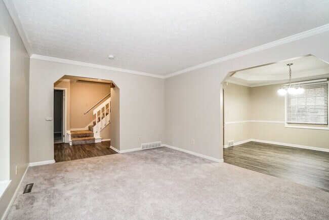 Photo - 11582 Eddington Ave