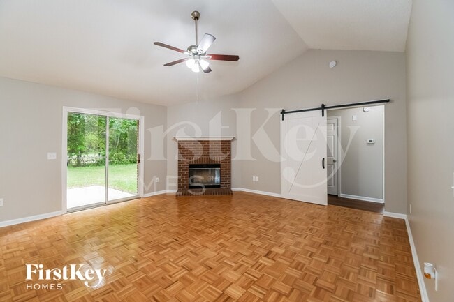 Photo - 5714 Plum Hollow Dr W