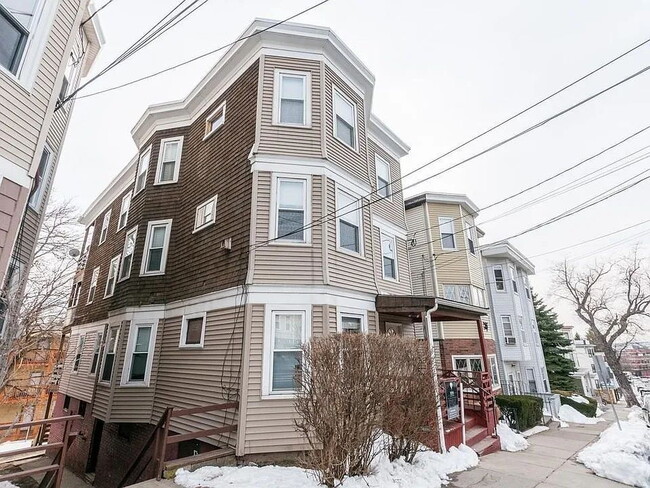 Photo - 75 Bellingham St Unit 1