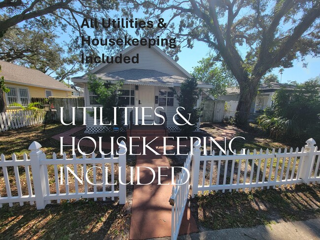 Utilities & Housekeeping Included - 516 28th Ave S Casa