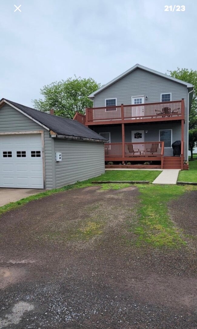 Photo - 1003 Catherine St