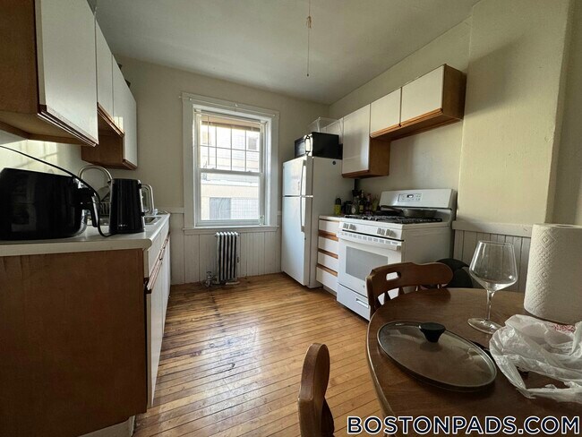 Photo - 14 Centre St Unidad 7