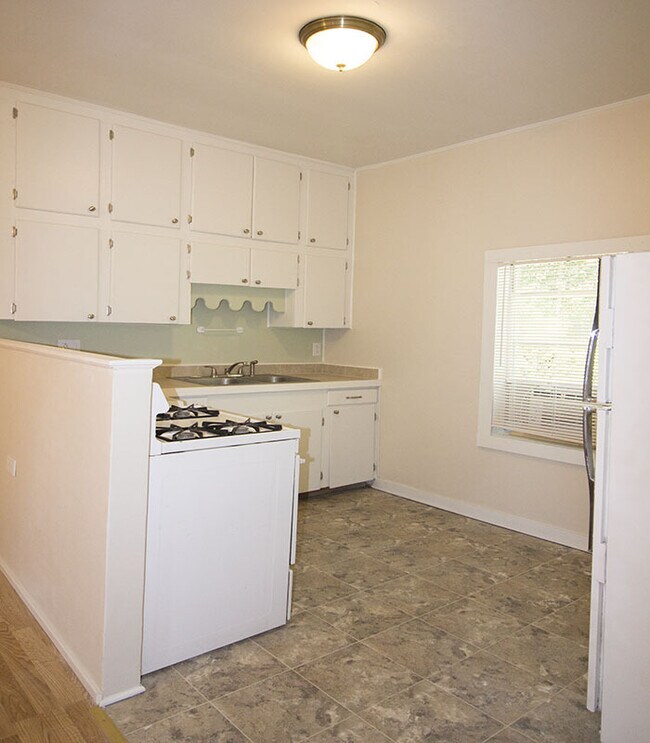 Photo - 133 Country Club Cir Unit B