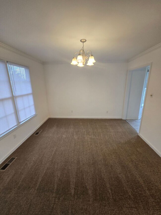 Photo - 312 Shade Tree Dr