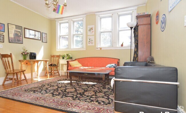 Building Photo - 3 Melton Rd Unit 3 Rental