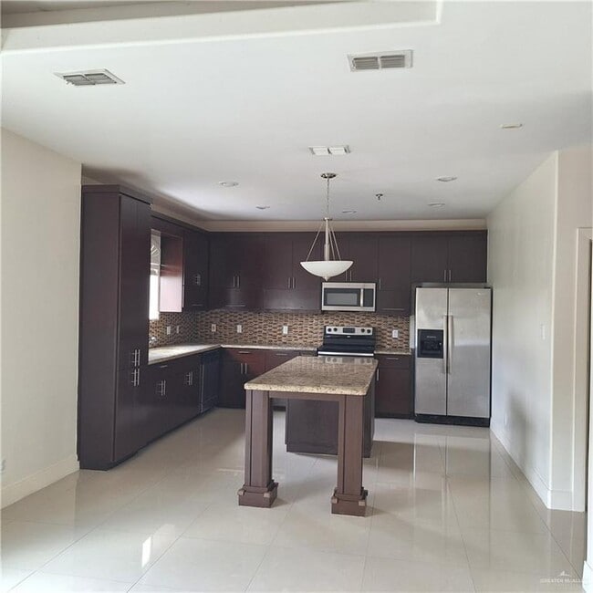 Photo - 14 Pineridge Ln Unit 4