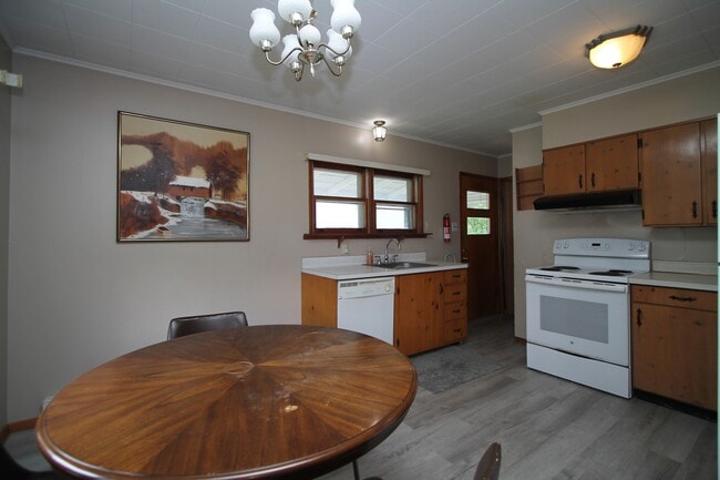 Photo - 115 Crestmont Ave