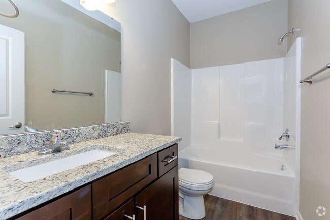 3BR, 2.5BA - 1382 SF