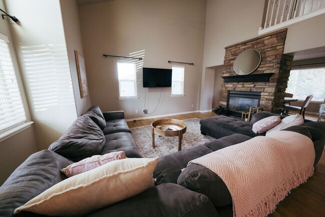 Photo - 5246 Balsam St