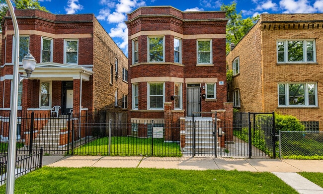 Building Photo - 6322 S Honore St Unit 2