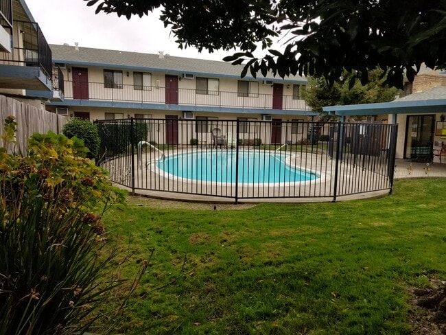 Orange Grove Apartments
