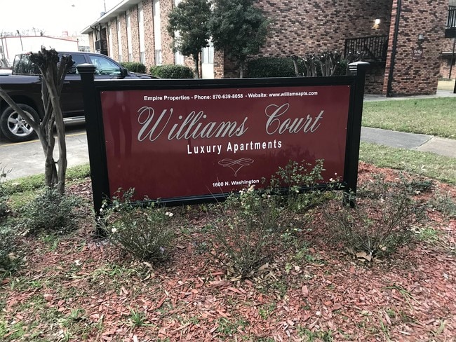 Williams Court Apartments - Williams Court Apartments Unit 4