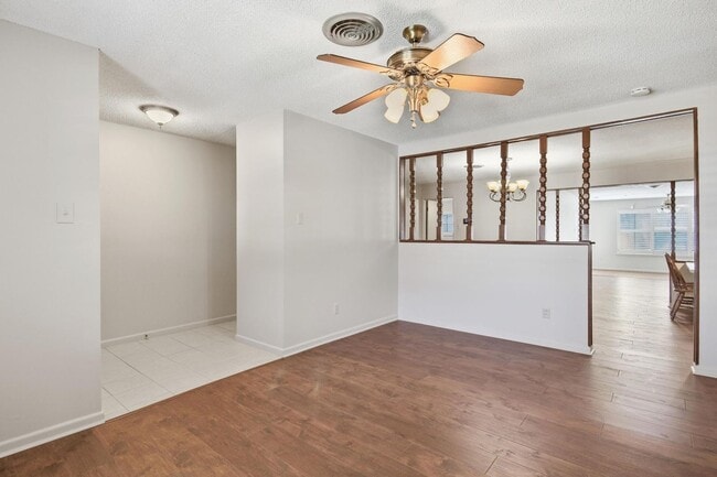 Photo - 3717 Brookhollow Dr