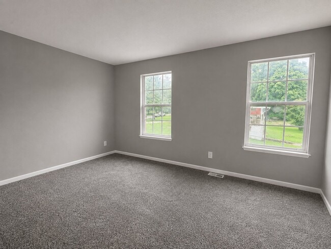 Photo - 190 Dell Ave