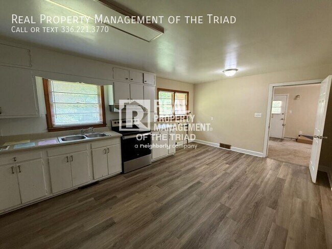 Photo - 1516 Baker Rd