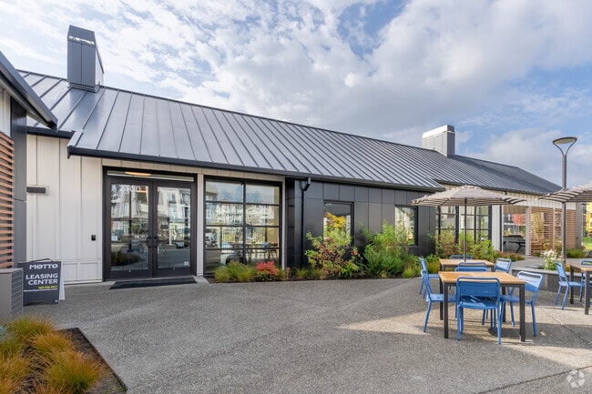 Leasing Office - Motto Apartments