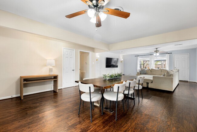 Photo - 6019 Cartagena St