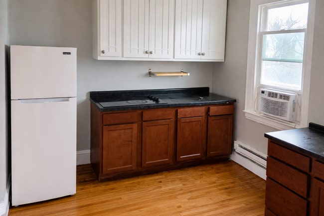 Photo - 283 Front Ave