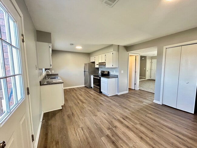 Photo - Modern 3BR Apartment in Richmond!