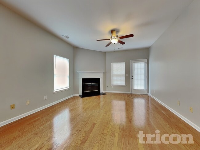 Photo - 1508 Rachel's Ridge NW