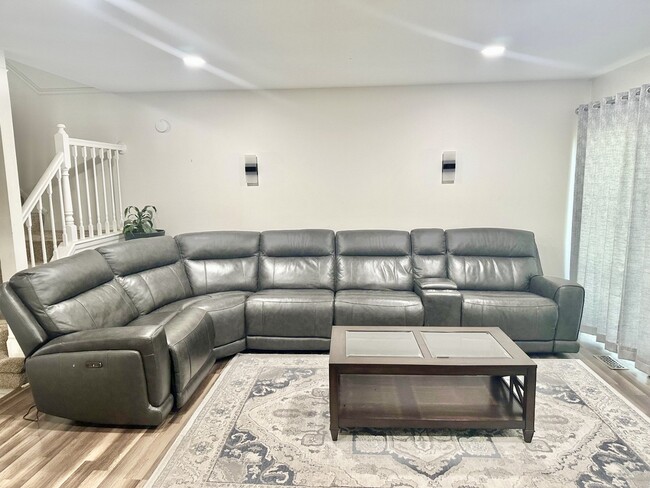 Photo - 1234 Churchill Ct