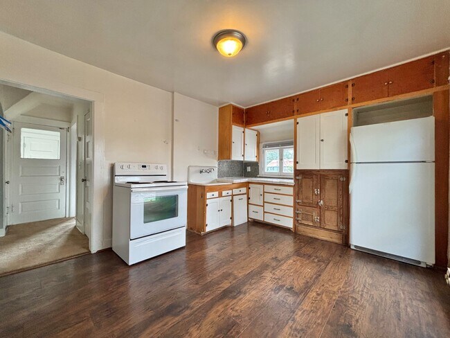 Photo - 1122 W Augusta Ave Unit 1