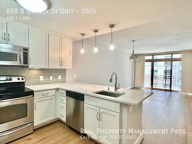 Bright and Beautiful Ballston Condo! - Bright and Beautiful Ballston Condo! Unit 1005