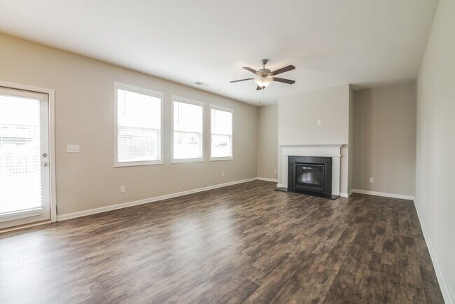 Photo - 314 Lenore Ct