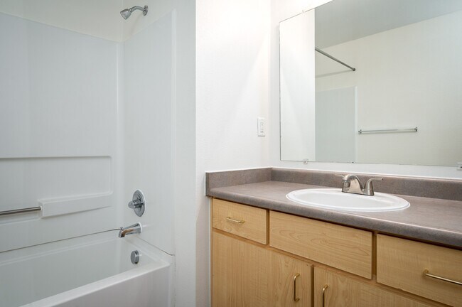 Quail Run Apartments - Vancouver, WA | ForRent.com