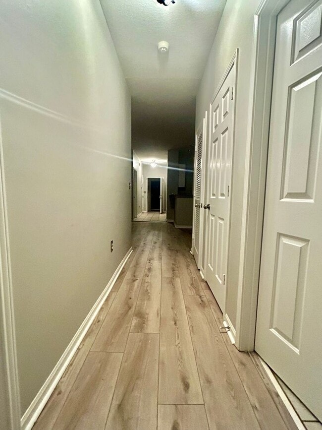 Photo - 3 Bedroom/ 2 Bathroom Condo Available in August!